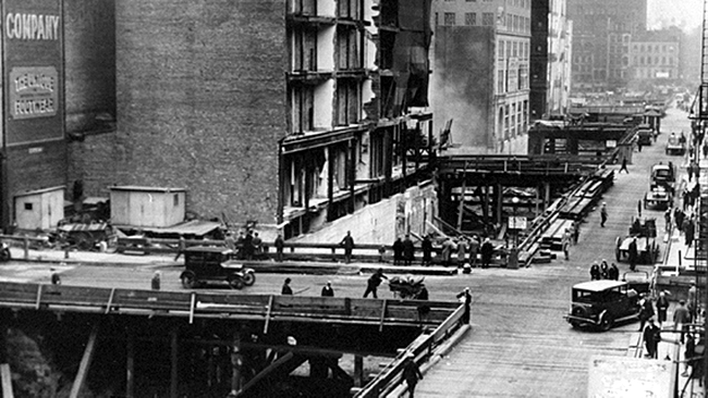 Biserica și Strada Warren