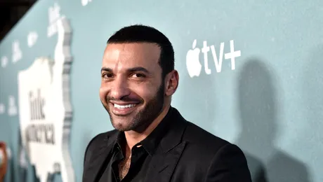 Actorul Haaz Sleiman vorbește despre un sărut în primul film cu supereroi gay Marvel