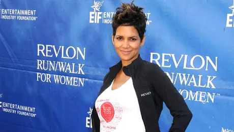 Halle Berry va avea un băieţel