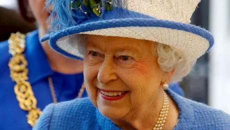 Imagini de colecţie! Cum arăta regina Marii Britanii în tinereţe