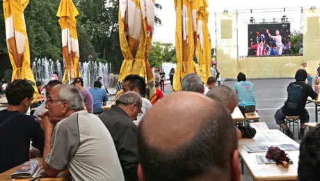Microbistii bucuresteni pot vedea in aer liber ultimele doua meciuri de la Campionatul Mondial