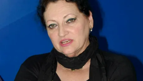 Monica Pop: ”Am făcut şi câte zece gărzi pe lună, pentru a-mi putea ţine fiica la şcoală”