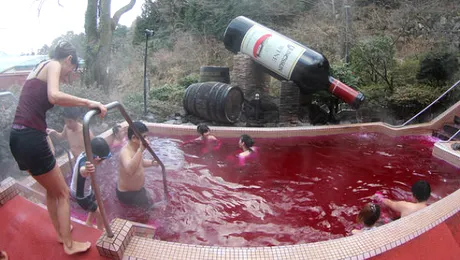 10 moduri în care să-ți cheltui banii, dacă ai prea mulți