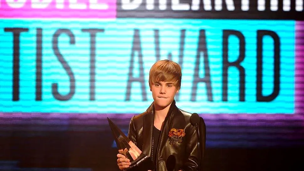 Justin Bieber a castigat 4 trofee la American Music Awards 2010