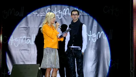 Vedetele dau tonul in moda: fii in tendinte, fii cool! (Galerie Foto)