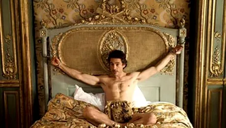 Un barbat „s-a cazat” la Politie pentru a scapa de sotia nimfomana