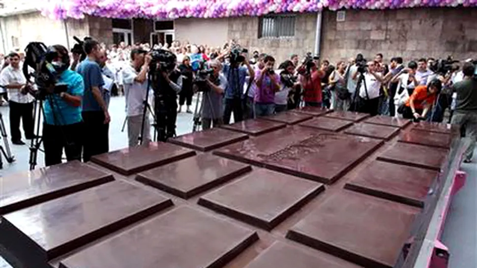 Cel mai mare baton de ciocolata din lume se afla in Armenia si e gratis!