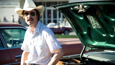 Duminici biografice, în aprilie la Warner TV: De la „Dallas Buyers Club” la Wikileaks