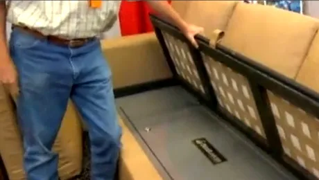 Canapeaua antiglonț, creată de o companie americană (Video)