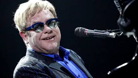 Elton John şi-a întrerupt un concert din Rusia! Uite ce s-a întâmpla!