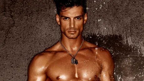 Bogdan Vlădău, manechin cu voce