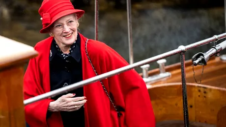 Regina Danemarcei va semna scenografia unui nou film Netflix