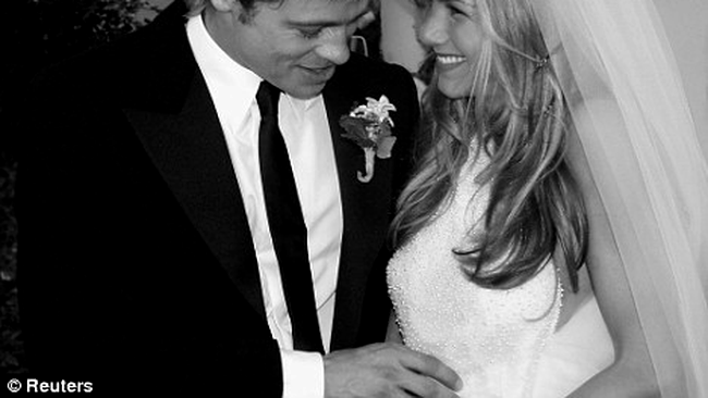 Jennifer Aniston si Brad Pitt