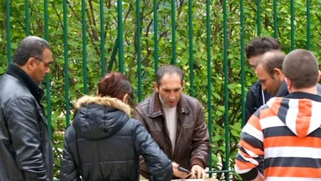 33 de „crupieri” de alba-neagra, arestați la Paris