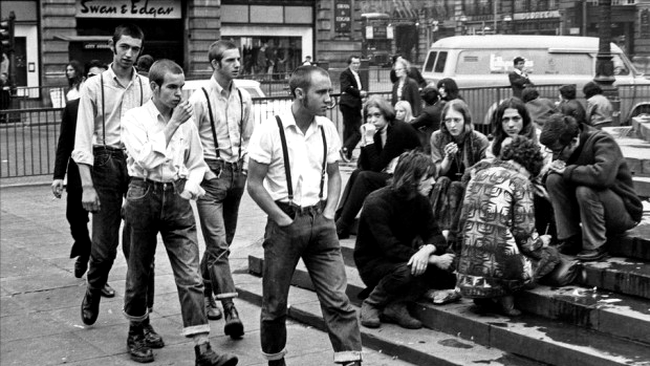 Skinheads și hippies