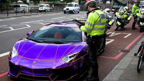 De ce, în multe ţări, se conduce pe dreapta, iar în altele pe stânga? Explicaţia e interesantă