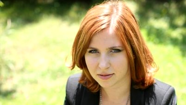 Andreea Inankur - Fashion Editor IntreFete.ro