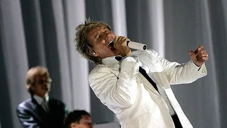 Ritmul inimii lui Rod Stewart se va auzi din nou in Romania!