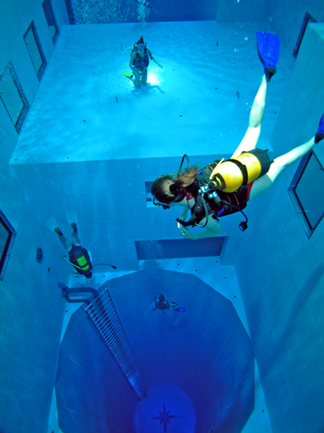 Nemo 33 Swimming Pool - Brussels, Belgium