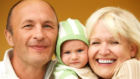 Bunicii ar putea primi indemnizație dacă au grijă de nepoți