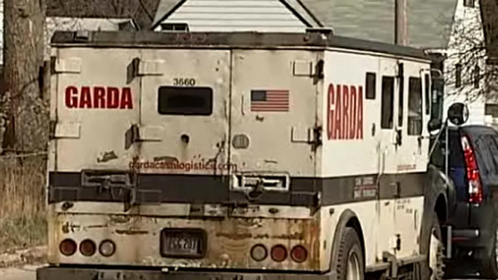 SUA: O furgoneta blindata a pierdut pe drum 200.000 de dolari
