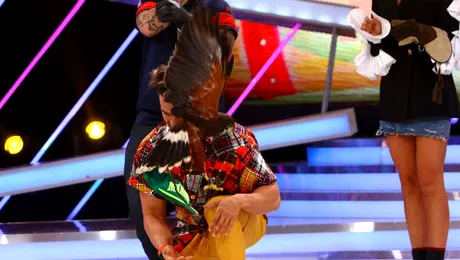 Dresură cu păsări de pradă, pe scena de la “Next Star”.