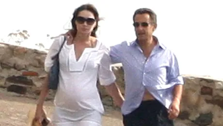 Carla Bruni a nascut o fetita