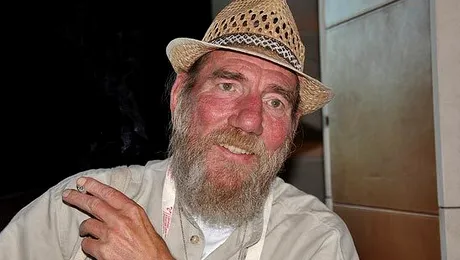 A murit actorul Pete Postlethwaite