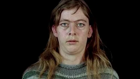 Cum arată această femeie după ce a fost machiată și coafată (Poze)