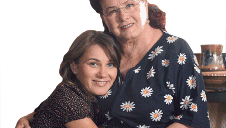 Stela Popescu şi Steliana Bălăcianu – mamă şi fiică în „Regina”