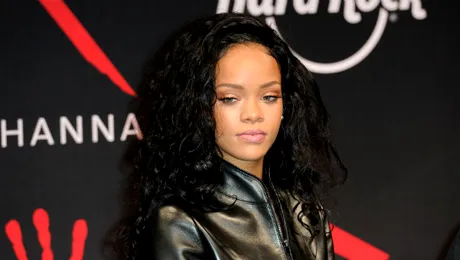 Rihanna, pe urmele lui Hagi! Cântăreaţa vrea să-şi deschidă o academie de fotbal