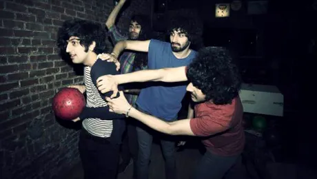 Un cântăreț și-a ucis colegii de trupă și s-a sinucis după ce a fost concediat