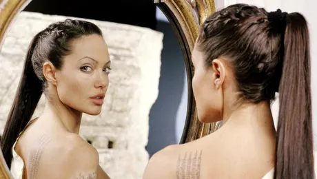 Angelina Jolie in rol de Catwoman pentru Batman