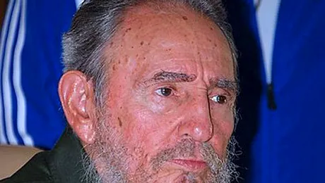 Fidel Castro renunta la functia de conducator al Partidului Comunist Cubanez