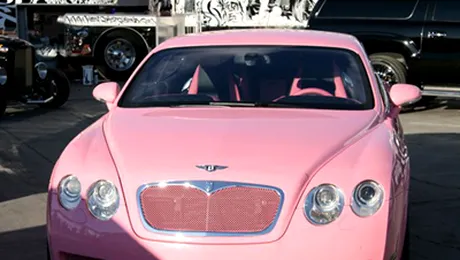 Bentley „fondant” pentru blonde! (POZE)