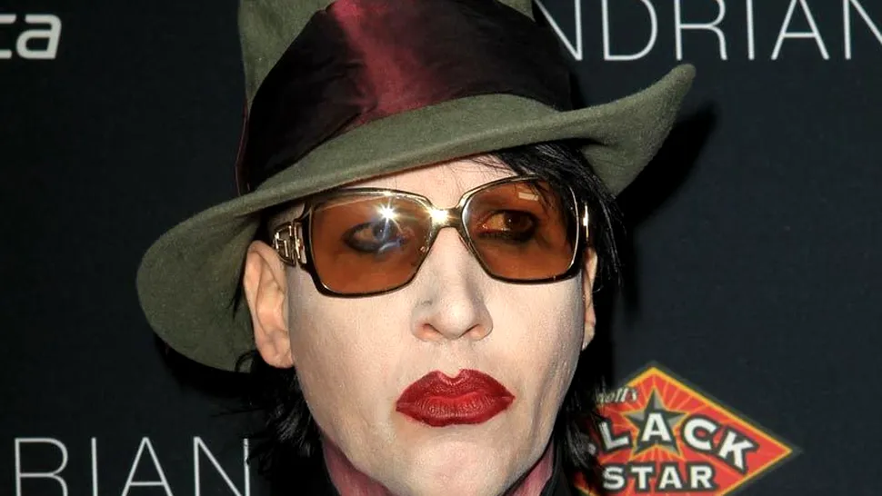 Marilyn Manson, la un pas să-și piardă urechea stângă într-o bătaie