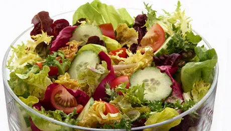 Meniuri vegetariene, bere si apa plata pentru „raii” rockului mondial