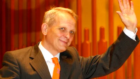 Theodor Stolojan nu il vrea pe Tariceanu in viitorul Guvern!