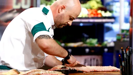 Bucătarii caută formula câştigului: chimiştii, juraţii ediţiei “Chefi la cuţite” din această seară