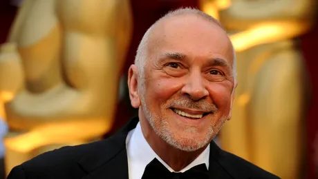 Frank Langella părăsește serialul Netflix „Fall of the House of Usher” după o investigație privind comportamentul său necorespunzător