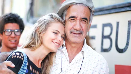 Răzvan Vasilescu este un tată de comedie în filmul #SELFIE