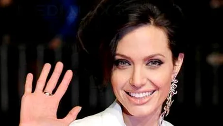 Angelina Jolie va fi vrăjitoarea cea rea, în pelicula „Maleficent”