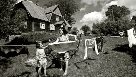 Pionieri,  conspiraţii şi urmele lui Stalin, în filmele din competiţia Cinepolitica