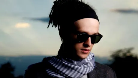 Naguale lansează primul său single în limba română, “Epoca de bronz”