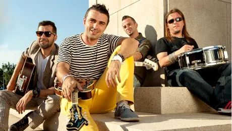 Trupa VUNK a fost personaj în fotografiile turiştilor asiatici de pe Calea Victoriei