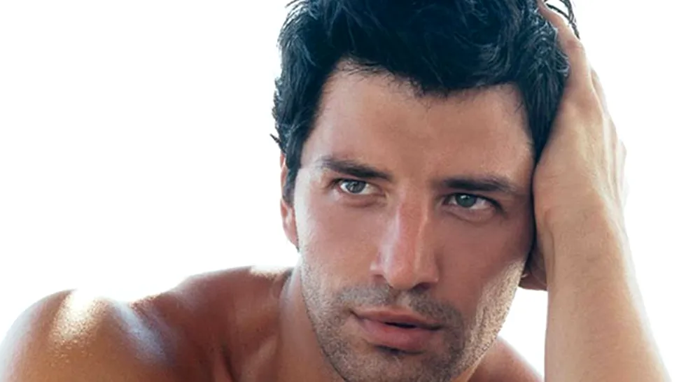 Grecul Sakis Rouvas a fost votat cel mai frumos barbat din lume (Foto)