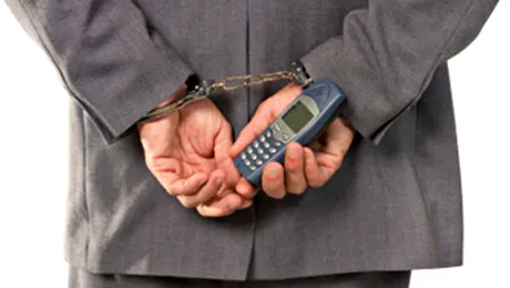 Adio telefoane mobile în închisori?