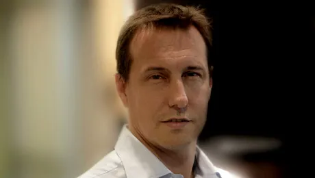 AXN Black şi AXN White