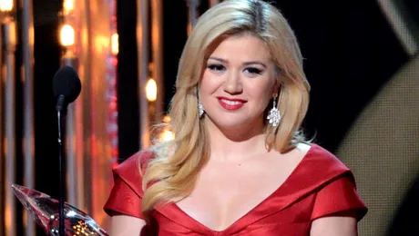 Kelly Clarkson a devenit mămică