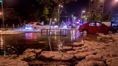 Inundații și grindină de luna mai, în București (Poze & Video)